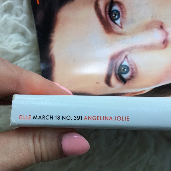 • F R E E • NEW • 4 Issues HARPER’S BAZAAR ELLE MAGAZINE Rihanna Angelina &  JLo - Picture 13 of 16